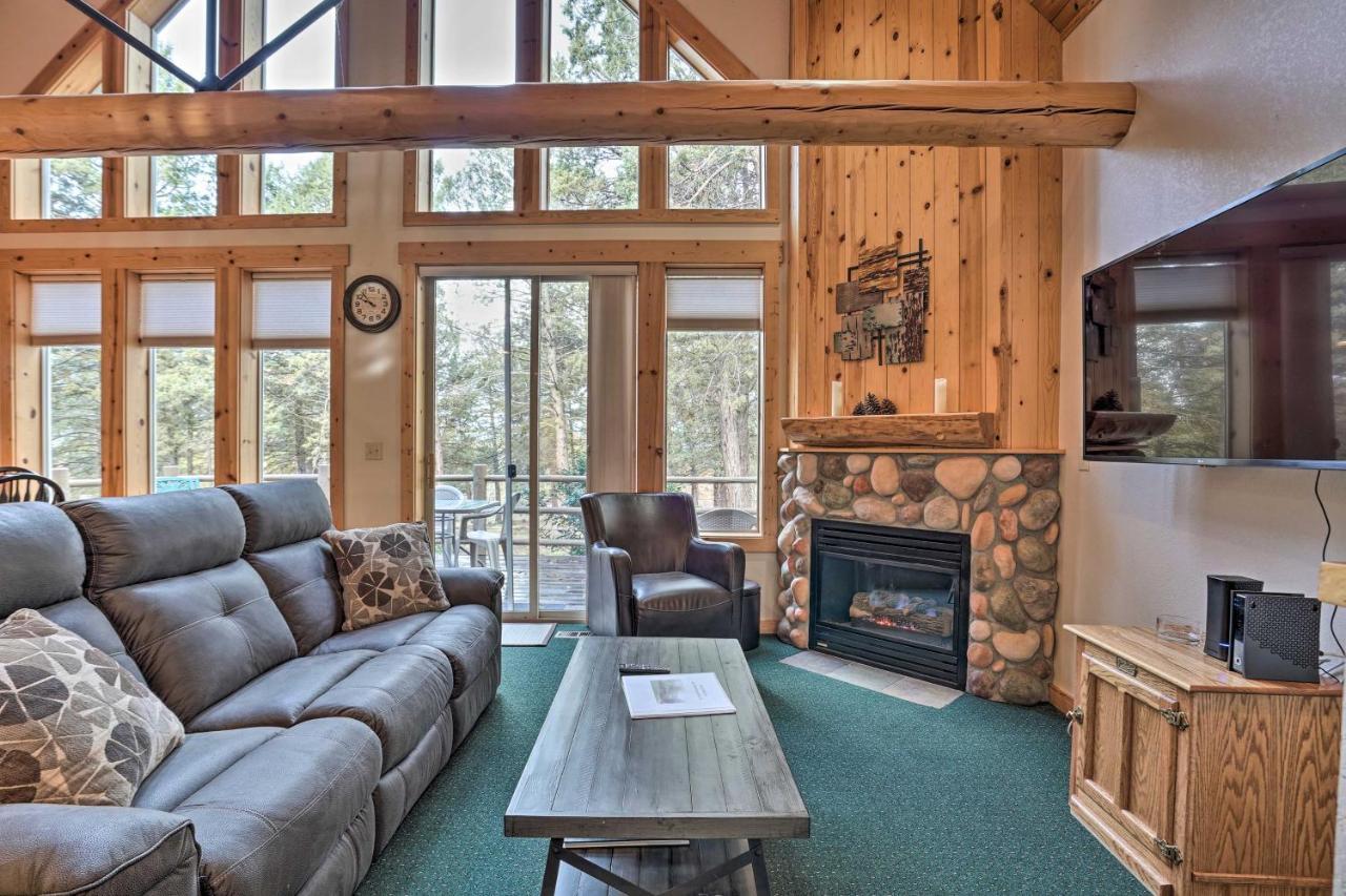 Chalet At Running Y Resort With Wraparound Deck! Klamath Falls Eksteriør bilde