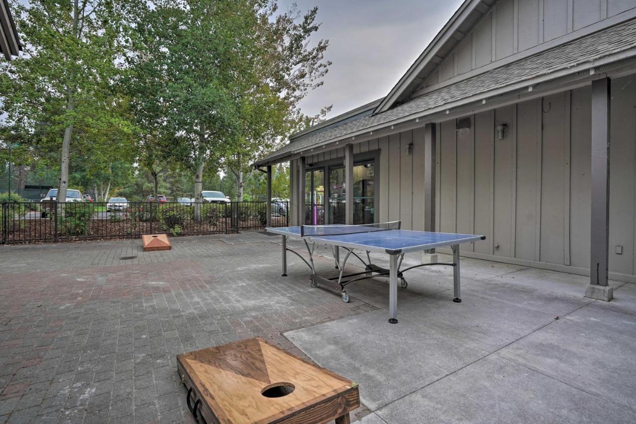 Chalet At Running Y Resort With Wraparound Deck! Klamath Falls Eksteriør bilde