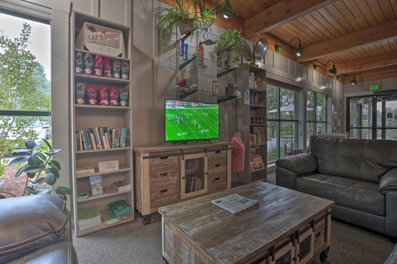 Chalet At Running Y Resort With Wraparound Deck! Klamath Falls Eksteriør bilde