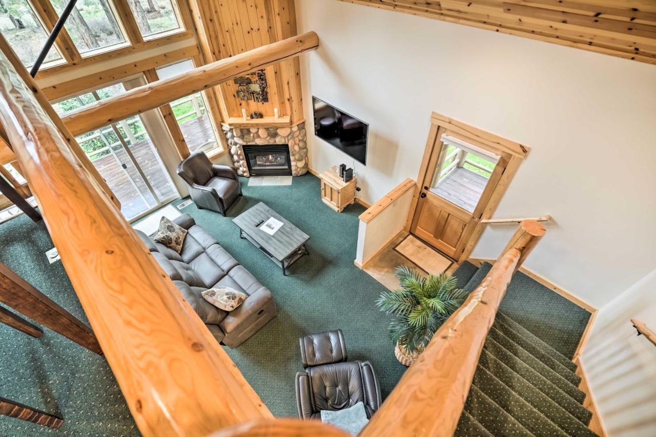 Chalet At Running Y Resort With Wraparound Deck! Klamath Falls Eksteriør bilde
